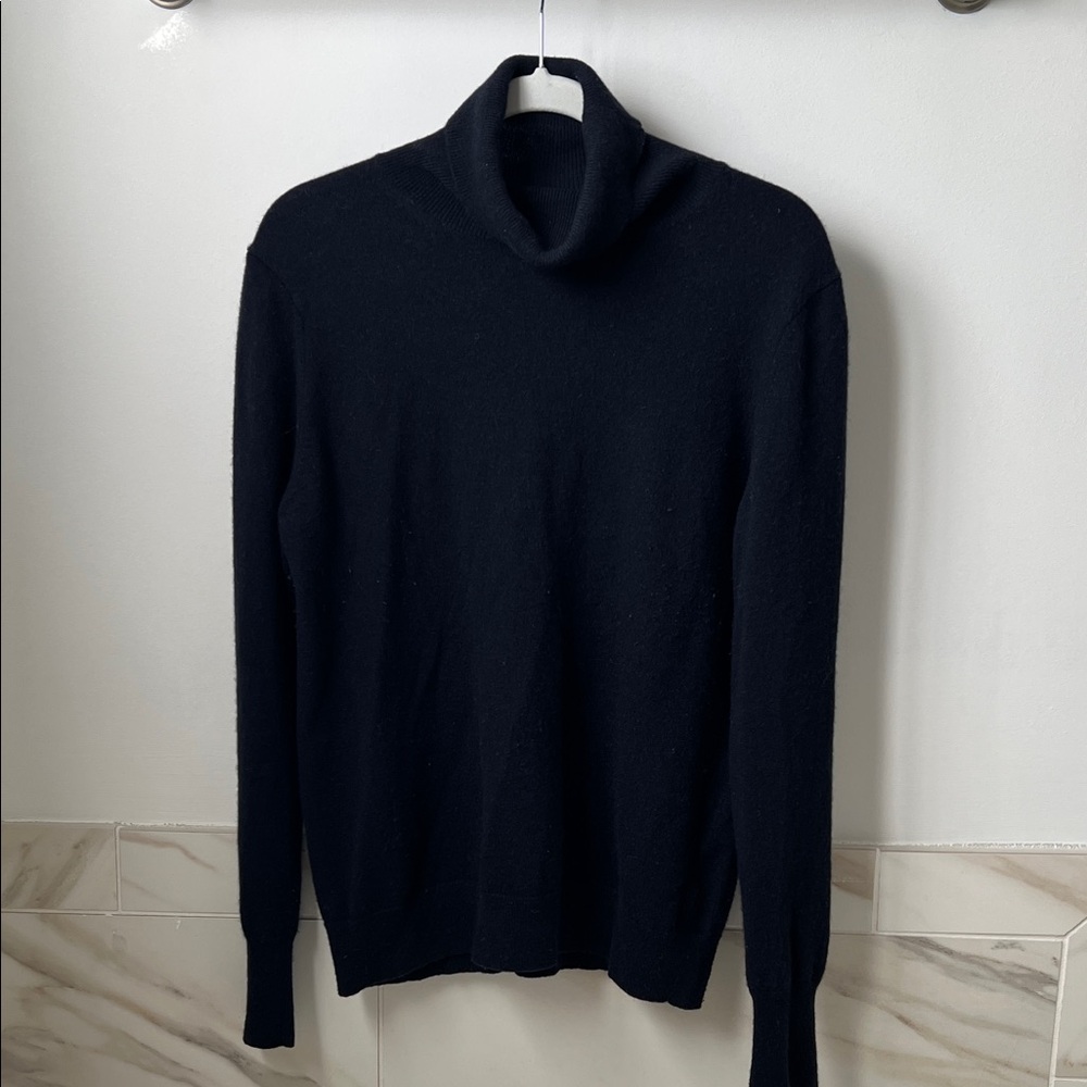 Uniqlo Cashmere Navy Turtleneck Sweater